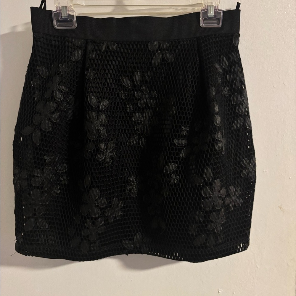Love Republic Black Mesh Floral Skirt Womens Size L Elastic Waist Mini 
(956)
